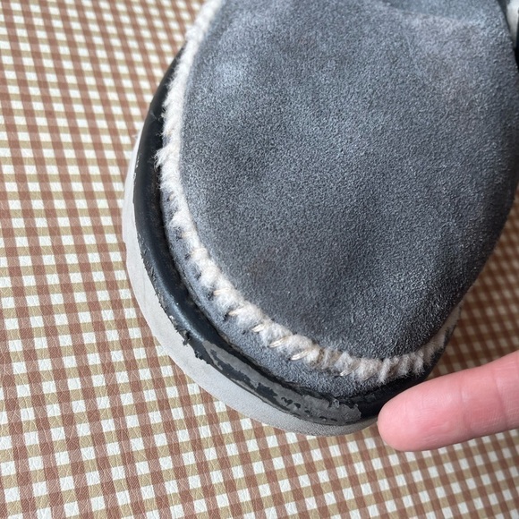 UGG-Harkley Grey Suede Lace-Up Boots. Mens size 14 - Picture 14 of 16